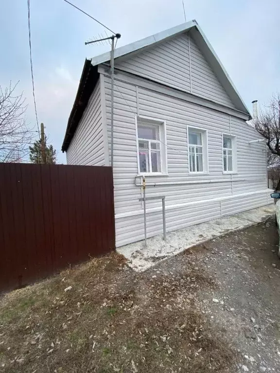 Дом в Волгоградская область, Среднеахтубинский район, Фрунзенское ... - Фото 0