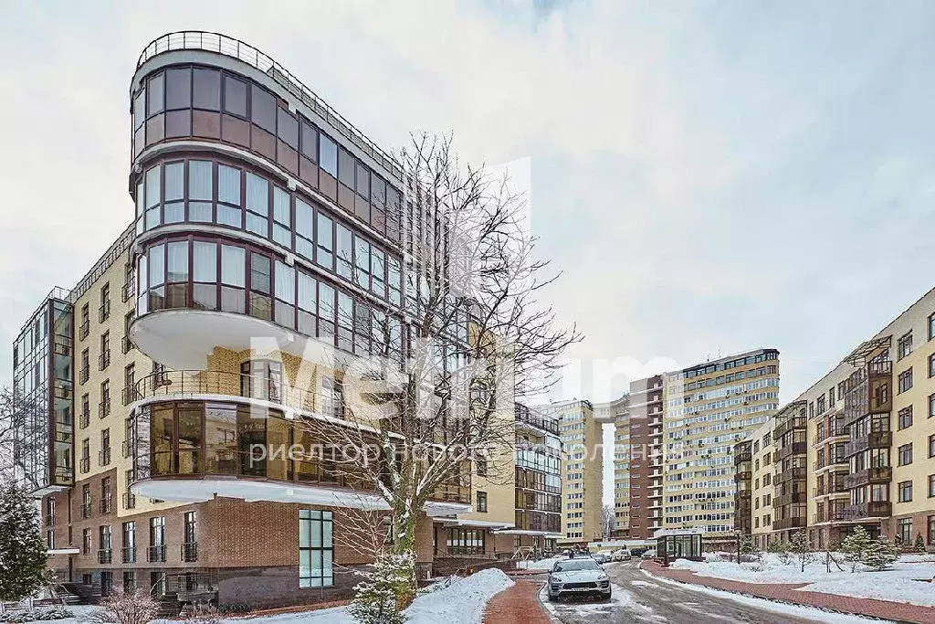 Продается 8-комнатная квартира - Фото 1