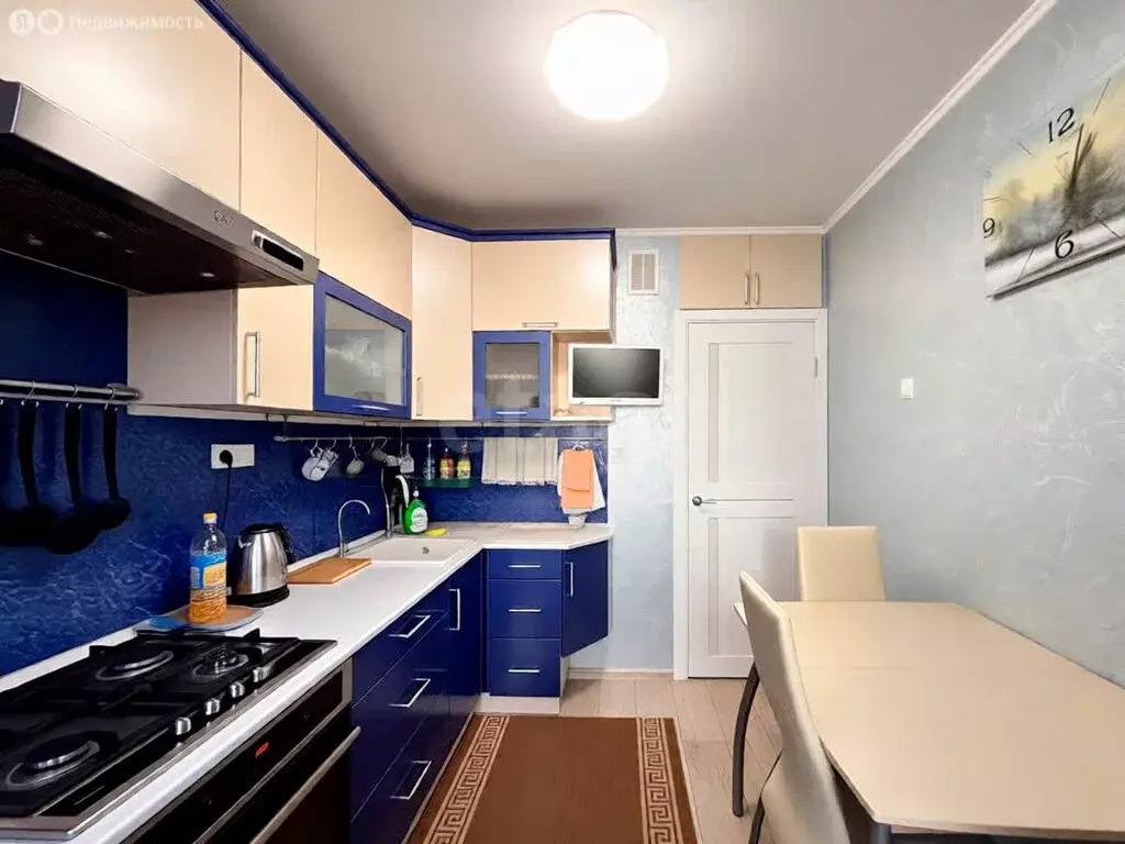 3-комнатная квартира: Псков, Коммунальная улица, 75А (62.5 м) - Фото 1