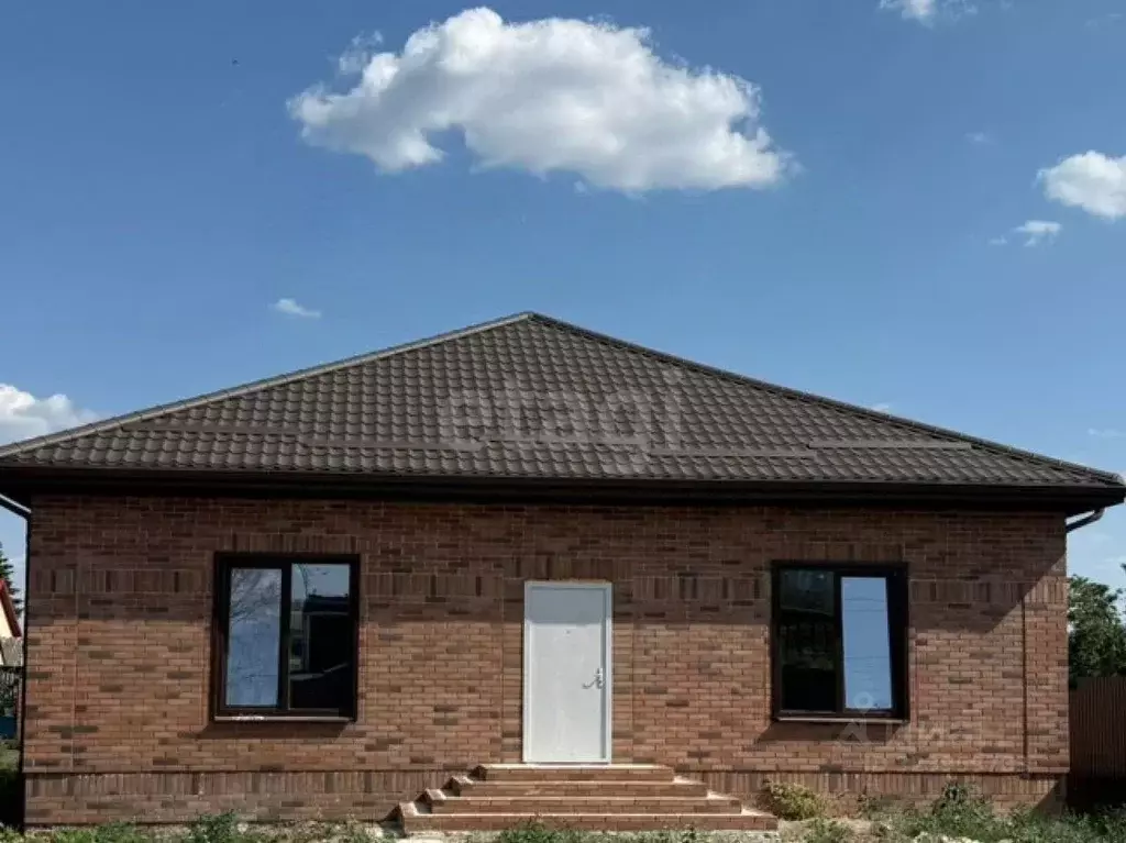 Дом в Краснодарский край, Кущевская ст-ца ул. Комсомольская (156 м) - Фото 2