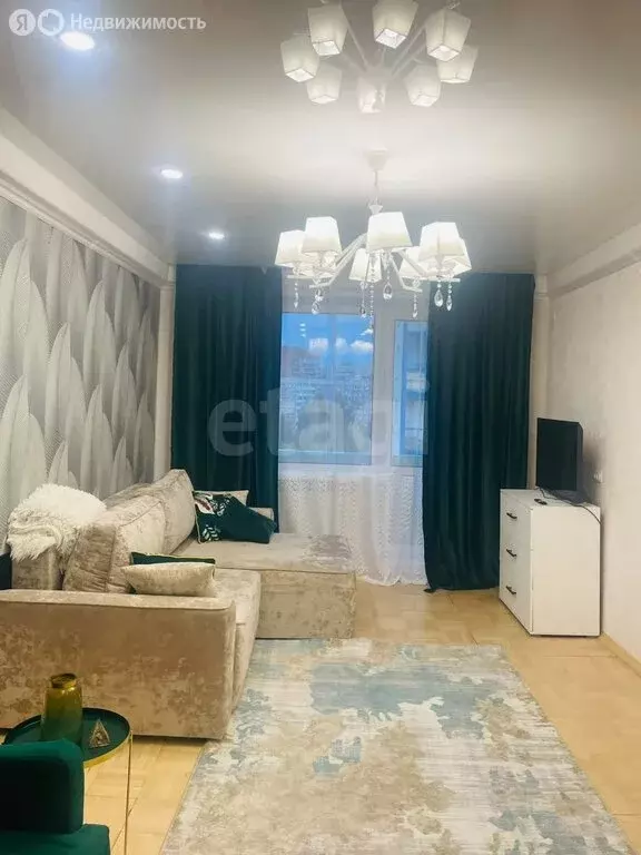 4-комнатная квартира: Санкт-Петербург, Хасанская улица, 8к1 (73 м) - Фото 1