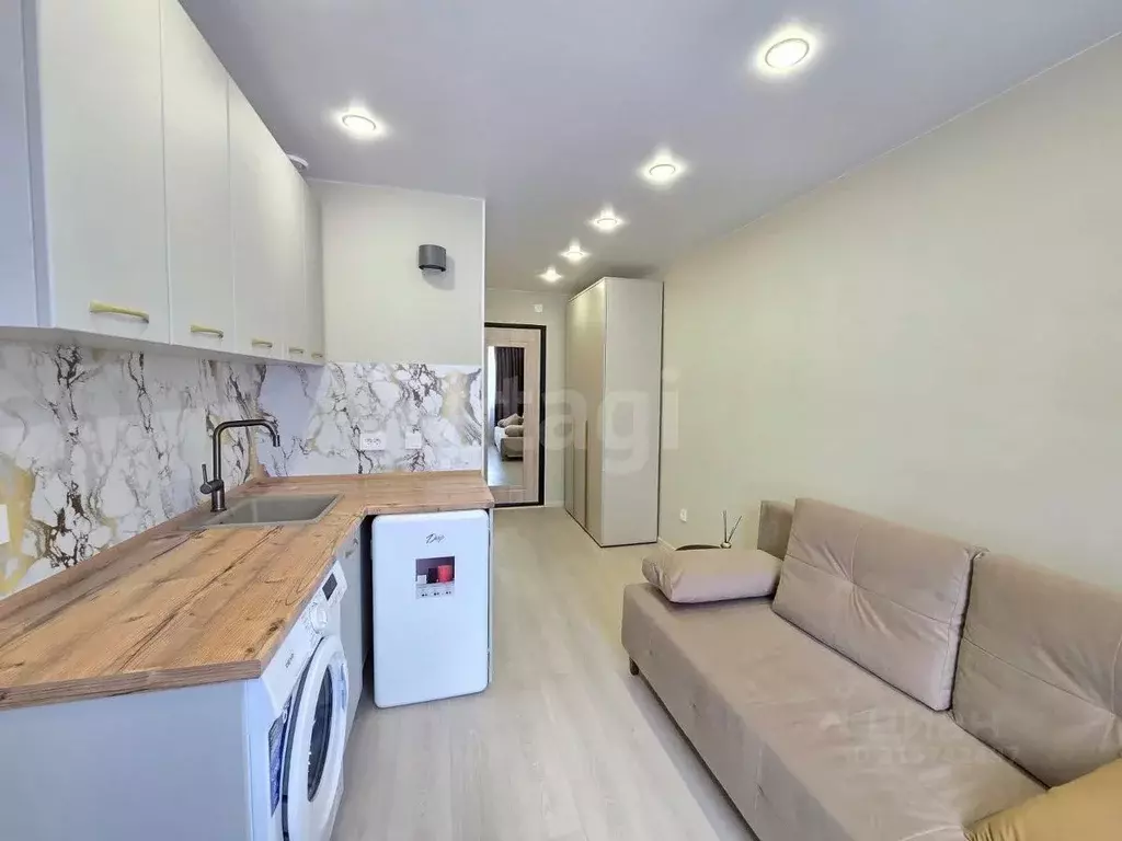 Студия Приморский край, Владивосток ул. Адмирала Кузнецова, 59 (14.3 ... - Фото 0