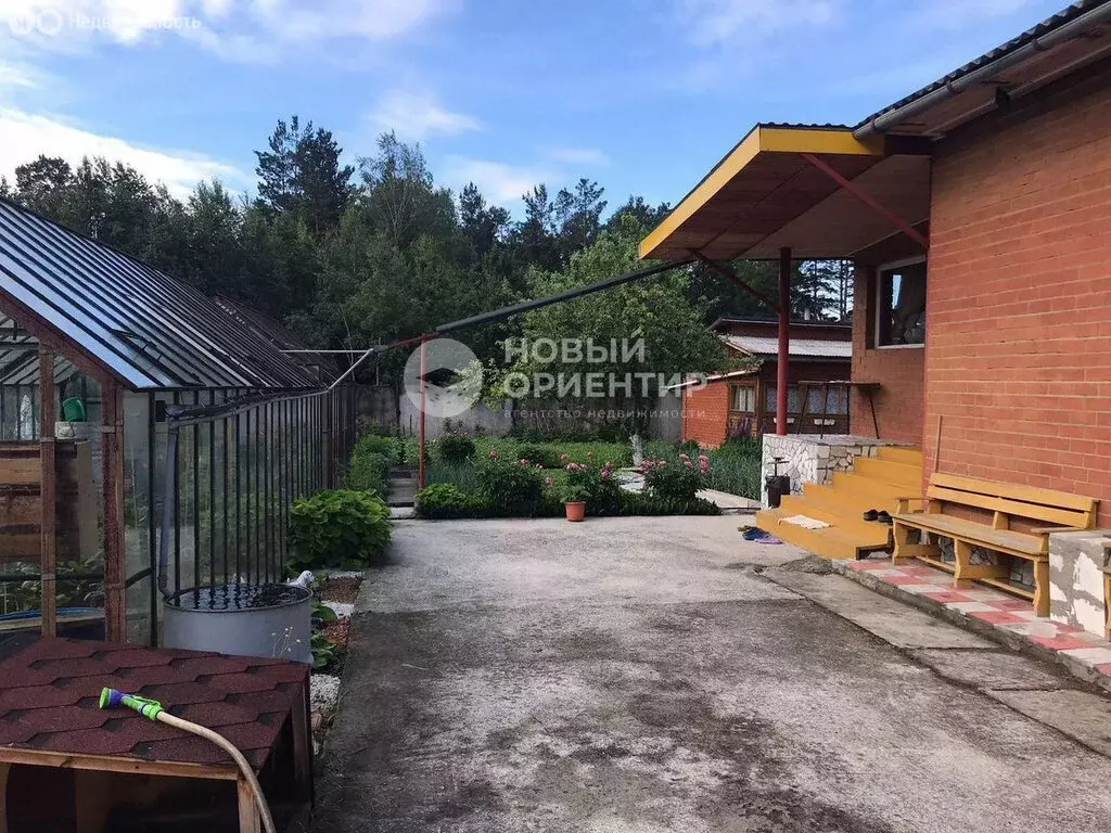 Дом в Свердловская область, Екатеринбург (223 м) - Фото 1