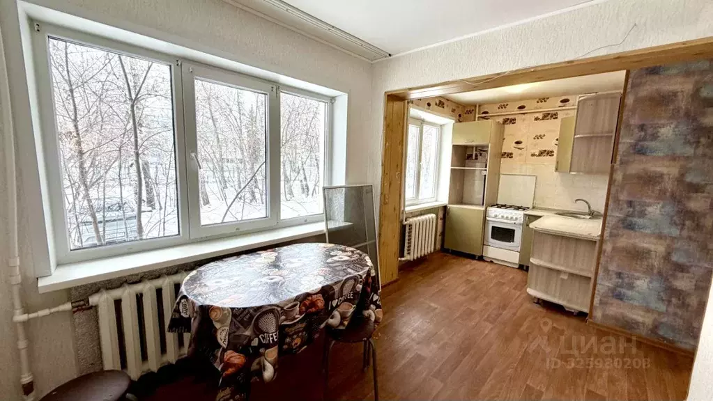 2-к кв. Омская область, Омск Заозерный мкр, ул. Бархатовой, 4В (47.0 ... - Фото 1