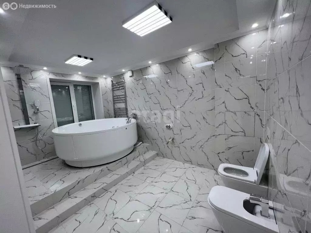 3-комнатная квартира: Новосибирск, улица Ключ-Камышенское Плато, 6 ... - Фото 1