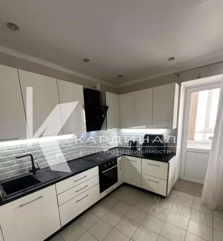 3-к кв. Белгородская область, Старый Оскол Степной мкр, 27 (105.0 м) - Фото 1