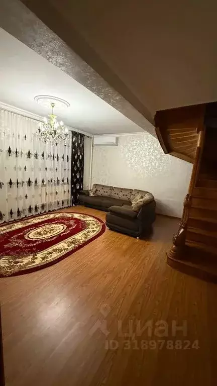 Дом в Дагестан, Махачкала ул. Ушакова, 12/1 (200 м) - Фото 0