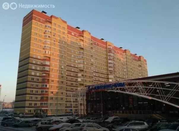 2-комнатная квартира: Тюмень, улица Николая Ростовцева, 2 (64 м) - Фото 2