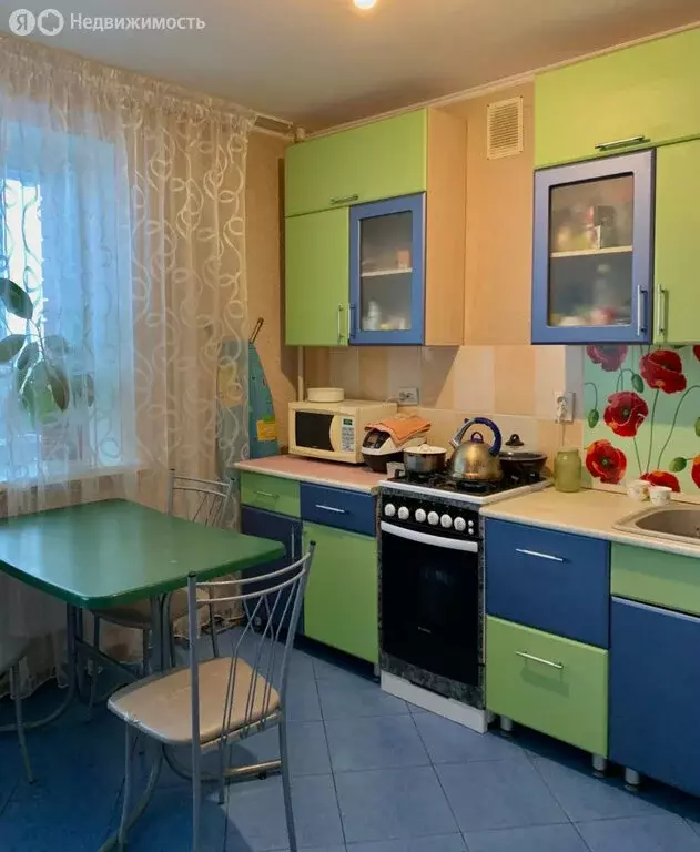 2-комнатная квартира: Саратов, улица Танкистов, 77Ак1 (55 м) - Фото 0