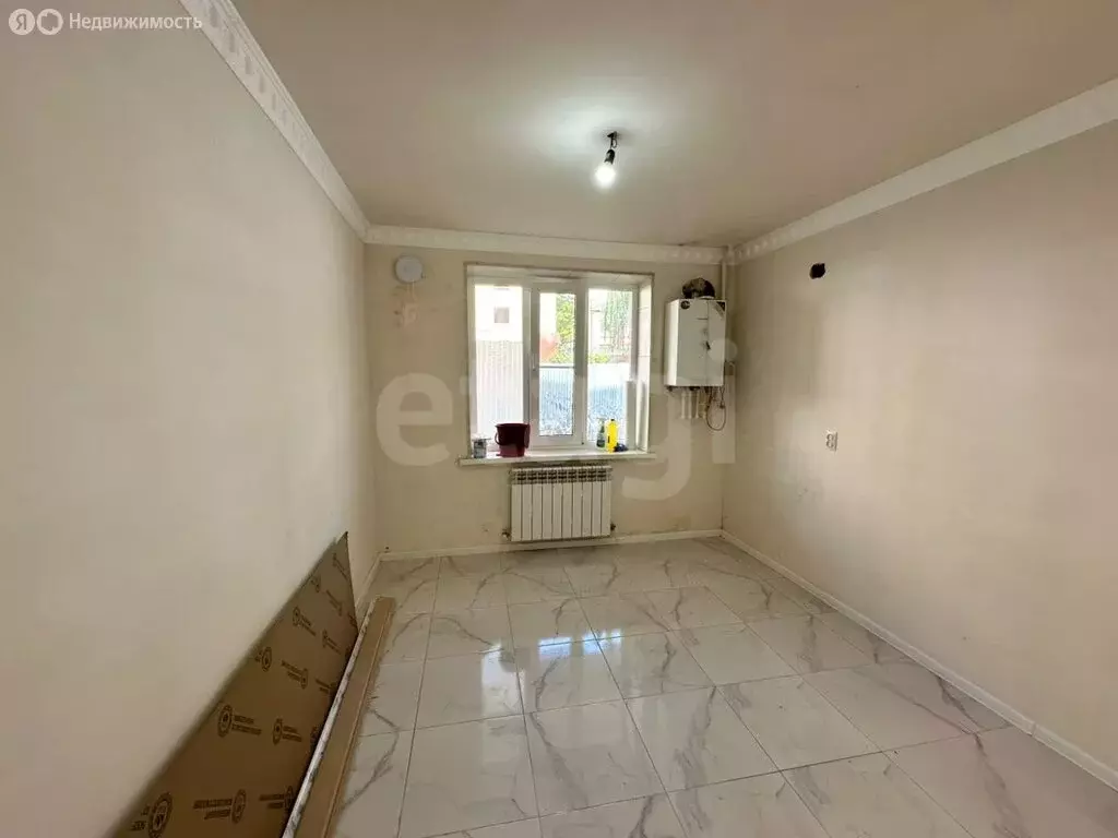 4-комнатная квартира: Назрань, проспект Идриса Базоркина, 16Б (87 м) - Фото 1