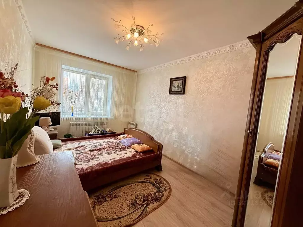 3-к кв. Смоленская область, Смоленск ул. Академика Петрова, 16 (85.0 ... - Фото 1