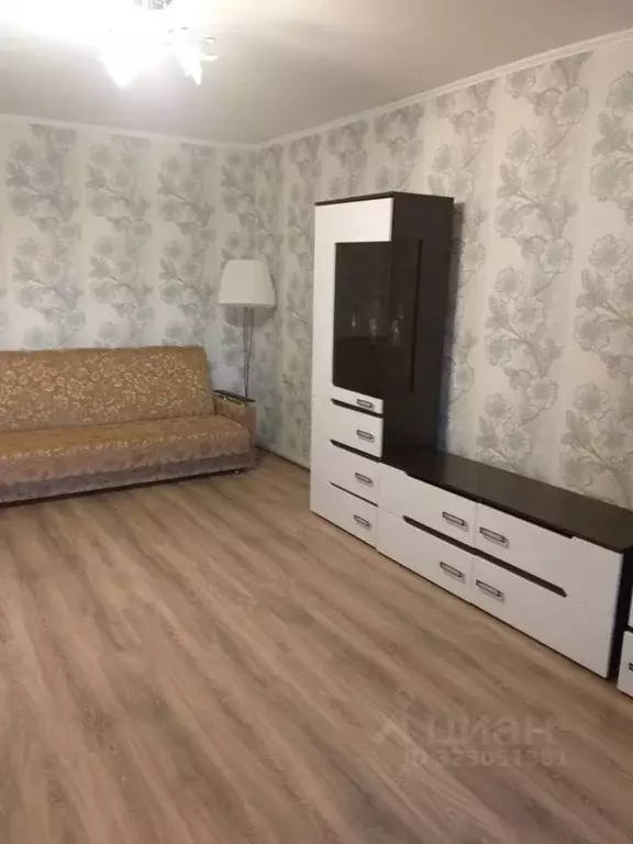 1-к кв. Нижегородская область, Нижний Новгород ул. Радио, 5 (33.4 м) - Фото 1