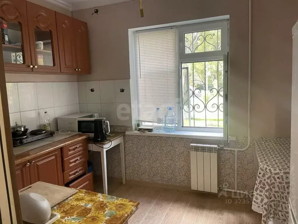 1-к кв. Крым, Щелкино Ленинский район, 1-й мкр, 10 (33.8 м) - Фото 1