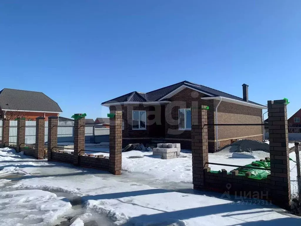 Дом в Курская область, Курский район, Моковский сельсовет, д. Духовец ... - Фото 1