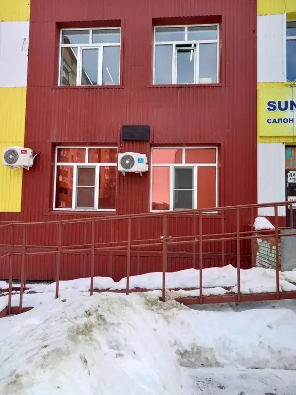 Помещение свободного назначения в Самарская область, Тольятти ул. 40 ... - Фото 1