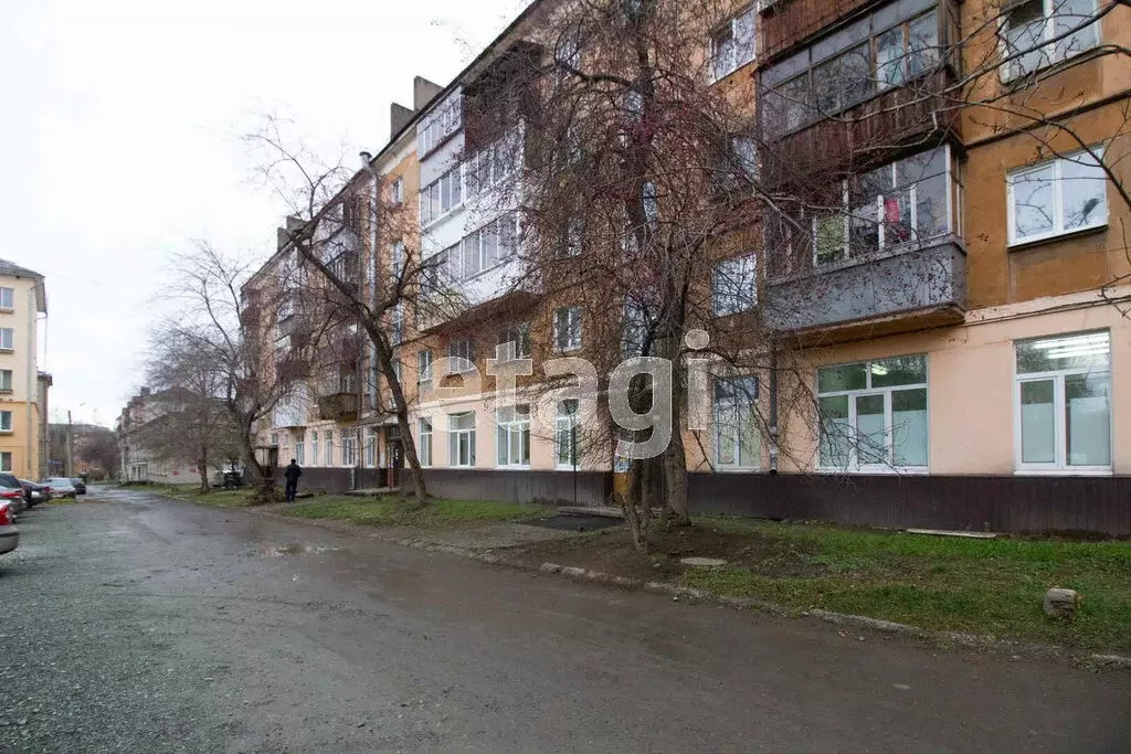3-комнатная квартира: Нижний Тагил, улица Победы, 40 (55.6 м) - Фото 1