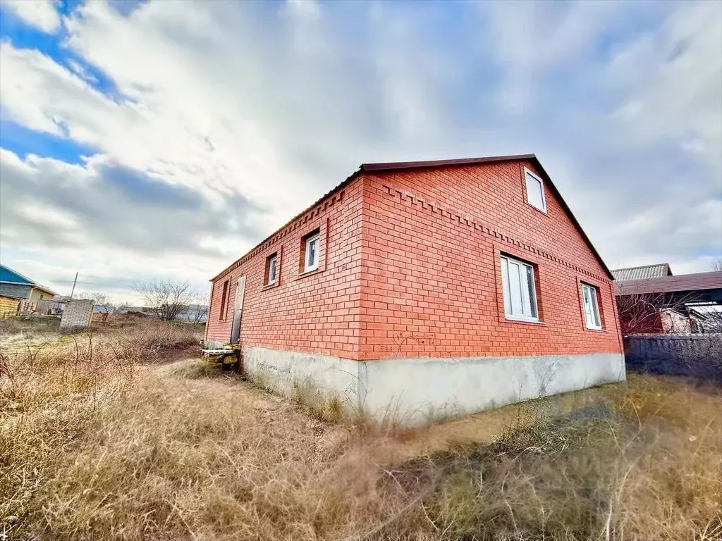 Дом в Калмыкия, Элиста Яшалтинская ул., 34 (123 м) - Фото 0