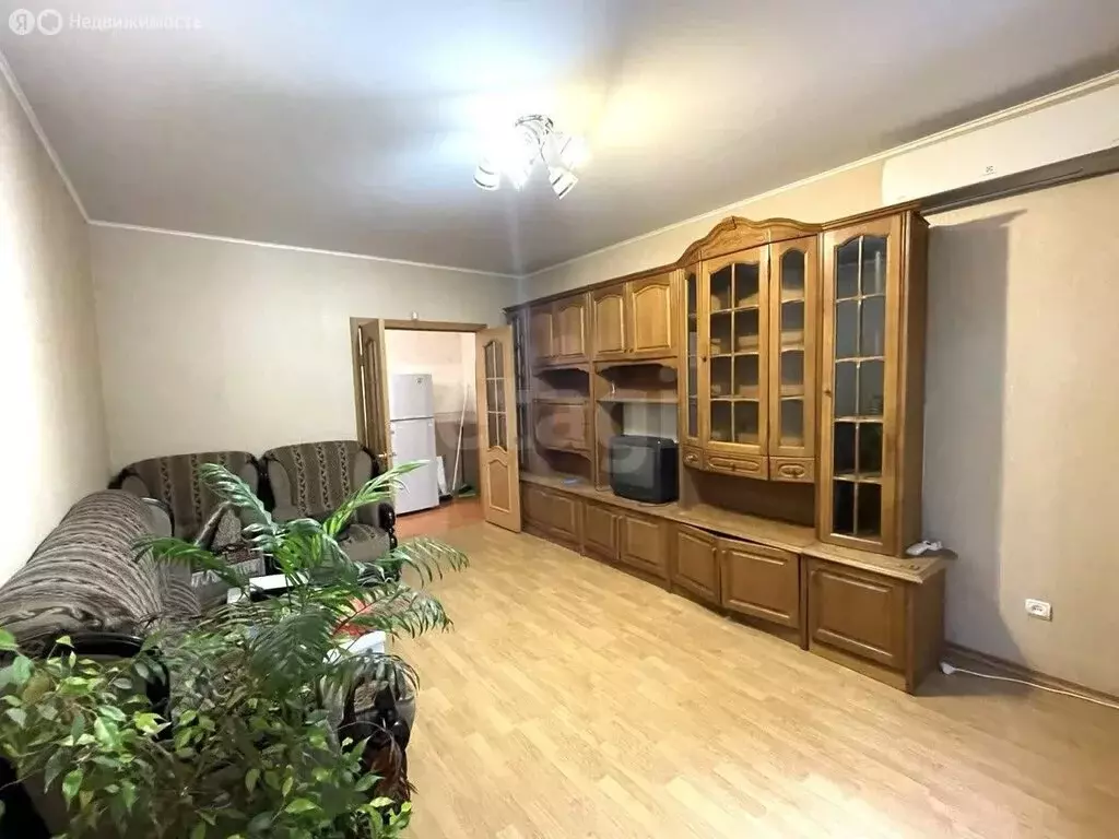 3-комнатная квартира: Омск, улица Дмитриева, 5/4 (63.2 м) - Фото 2