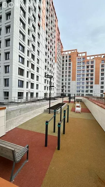 3-комнатная квартира: Уфа, улица Расула Гамзатова, 5 (58.6 м) - Фото 2