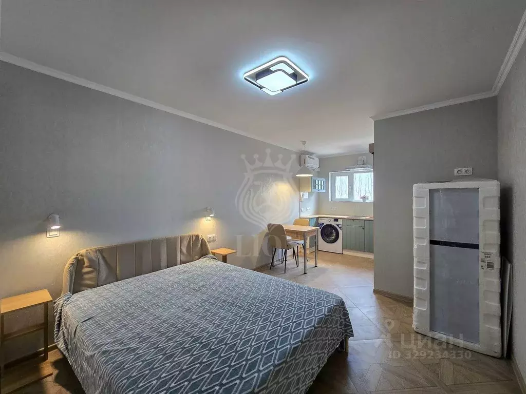 Гараж в Крым, Алушта ул. Октябрьская, 35 (24 м) - Фото 1