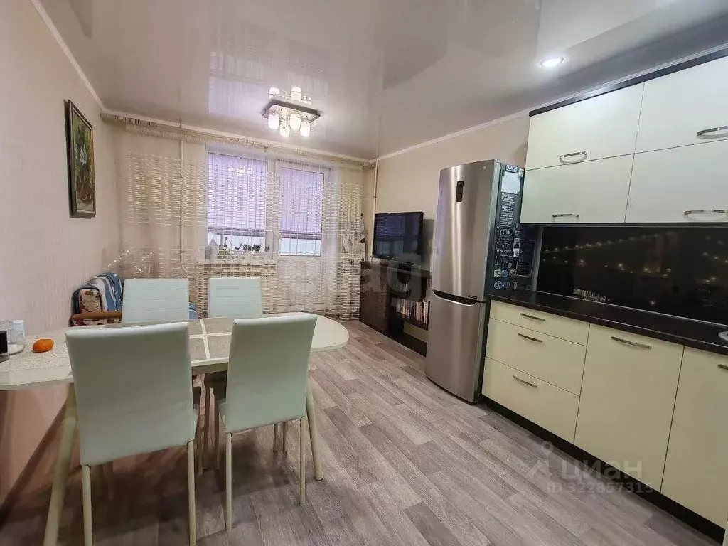 3-к кв. Татарстан, Набережные Челны ул. Аделя Кутуя, 18 (60.7 м) - Фото 0