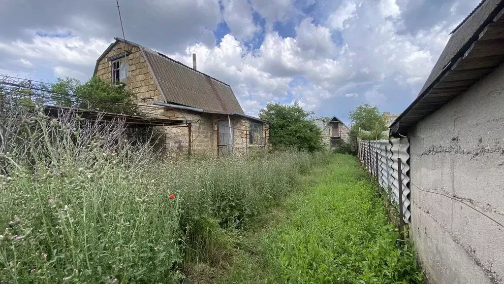 Дом в Крым, Сакский район, Суворовское с/пос, Заводское СПК ул. ... - Фото 1