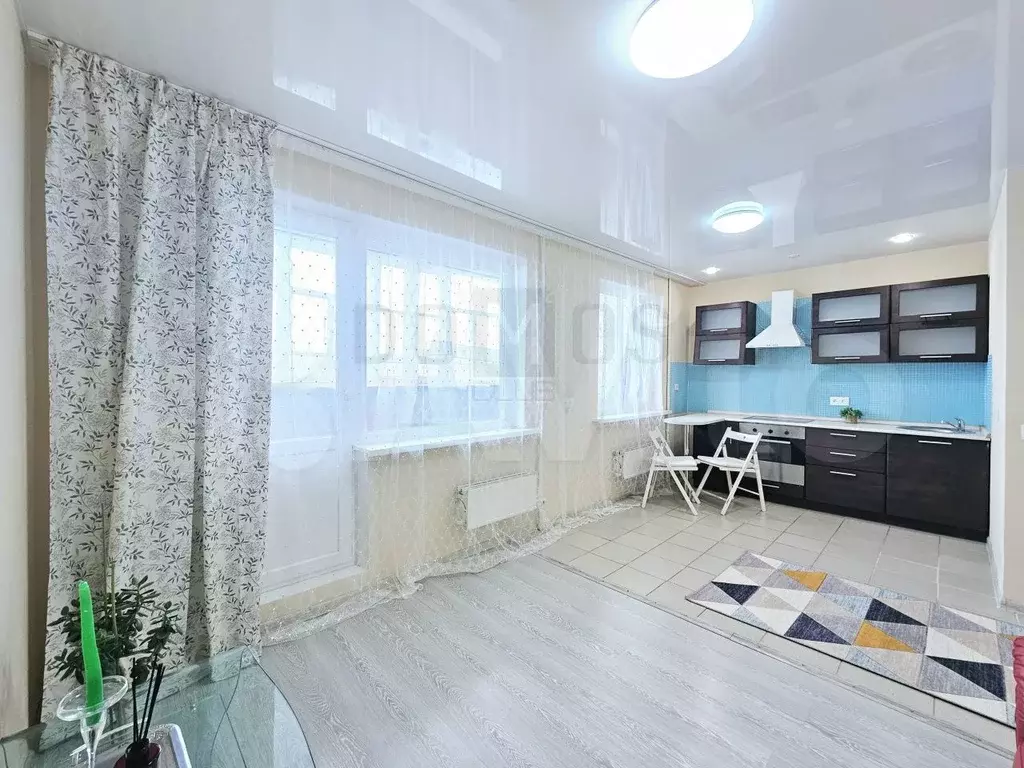 10 и более-к. квартира, 35 м, 6/16 эт. - Фото 0