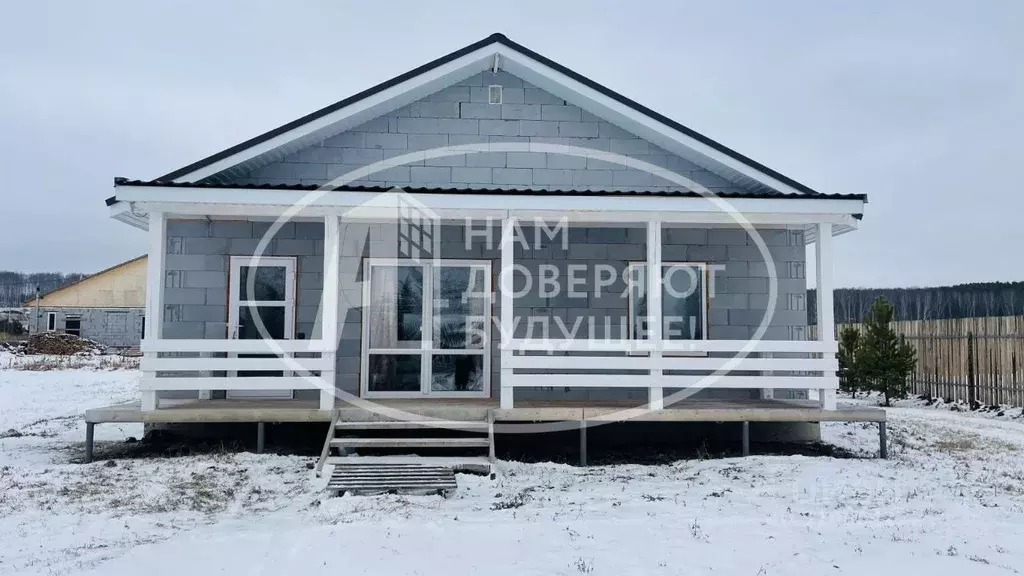 Дом в Пермский край, Кунгурский муниципальный округ, с. Плеханово ул. ... - Фото 0