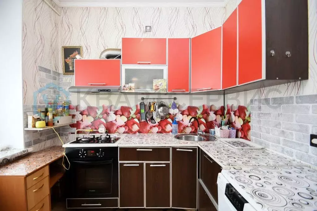 3-к кв. Омская область, Омск ул. Пушкина, 109 (64.2 м) - Фото 1