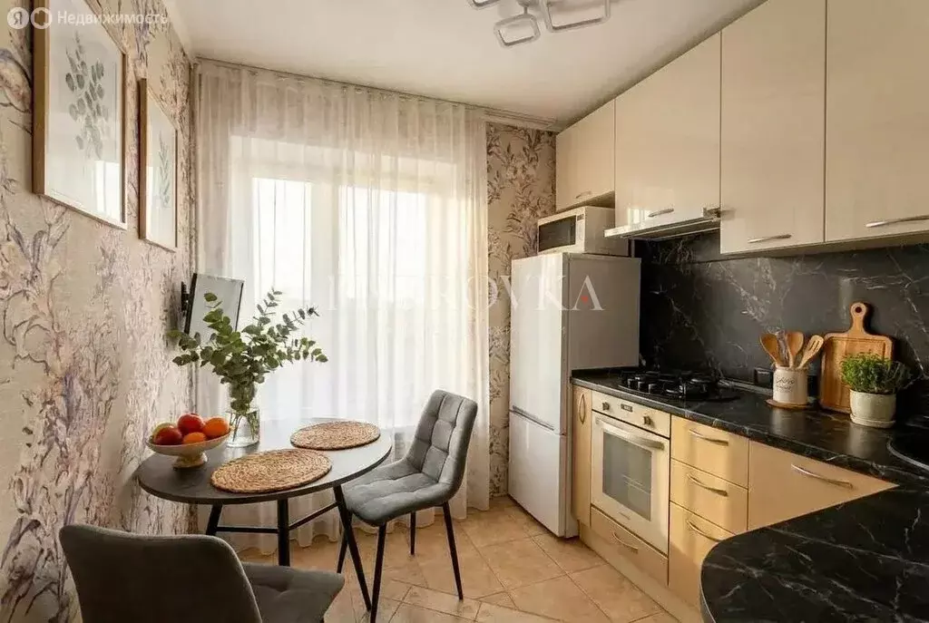 1-комнатная квартира: Москва, Большая Очаковская улица, 21 (35 м) - Фото 1