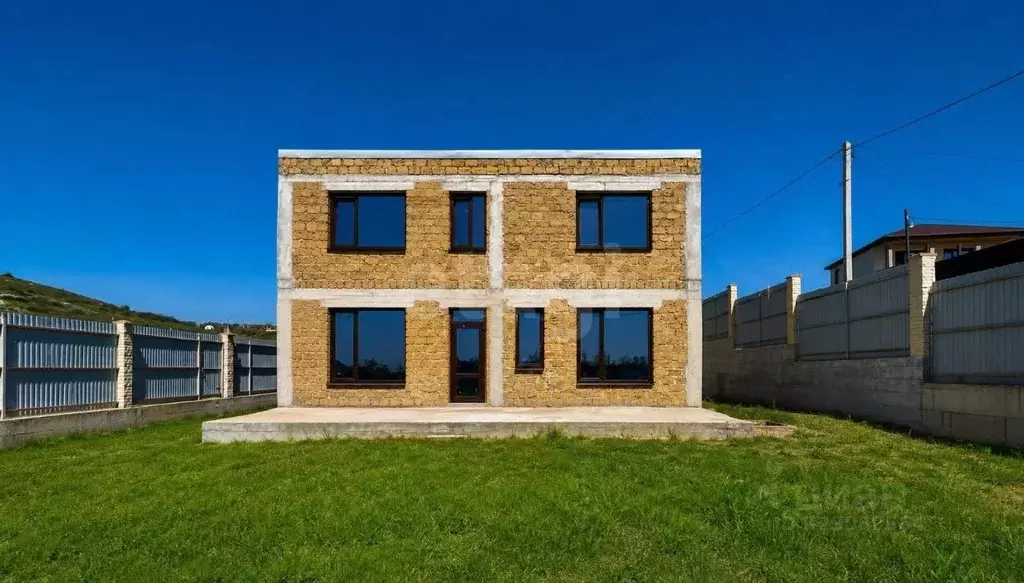 Дом в Севастополь ш. Качинское, 53 (260 м) - Фото 1