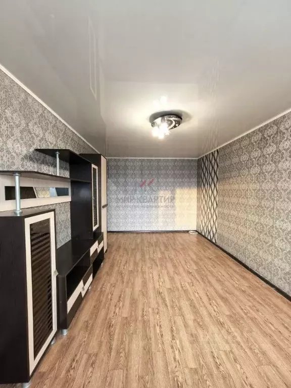 2-к кв. Хакасия, Абакан Пирятинская ул., 21 (44.1 м) - Фото 2