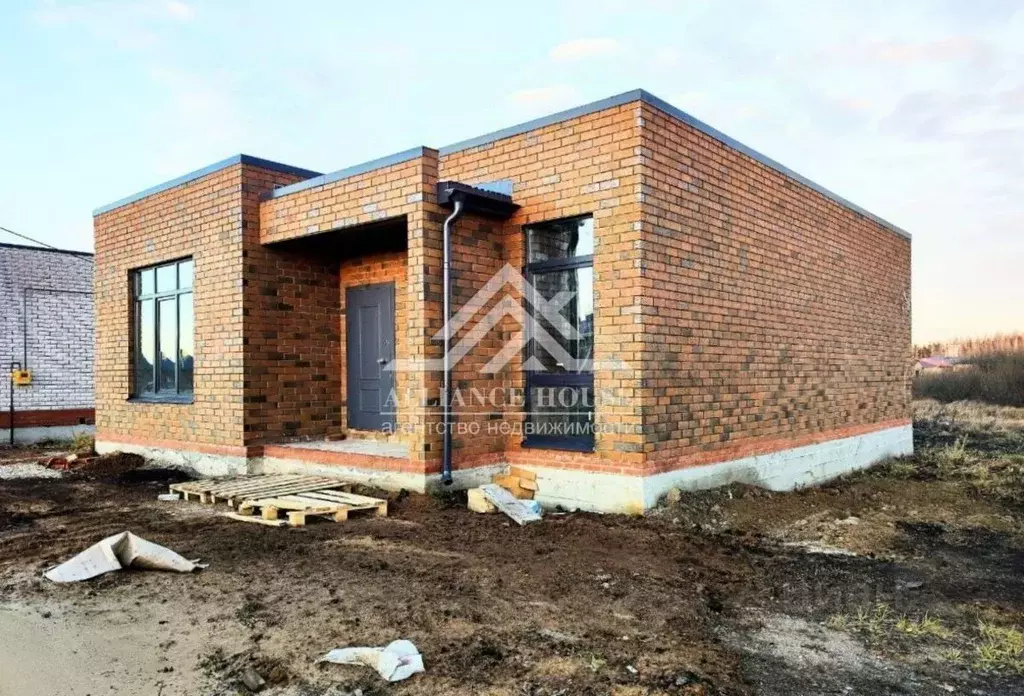 Дом в Татарстан, Лаишевский район, Никольское с/пос, с. Сапуголи, ... - Фото 1