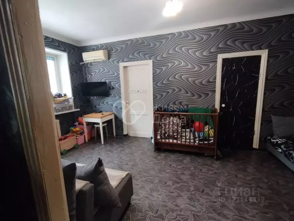 3-к кв. Волгоградская область, Волгоград ул. Таращанцев, 4 (41.6 м) - Фото 0