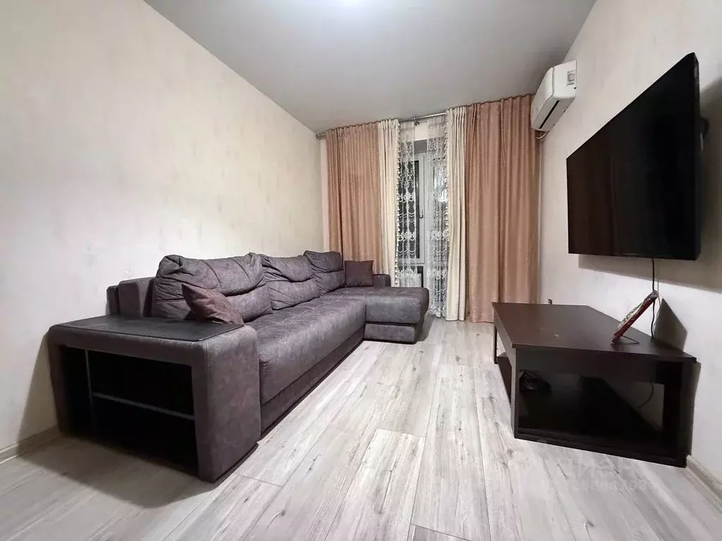 1-к кв. Татарстан, Казань ул. Фикрята Табеева, 3 (36.0 м) - Фото 1