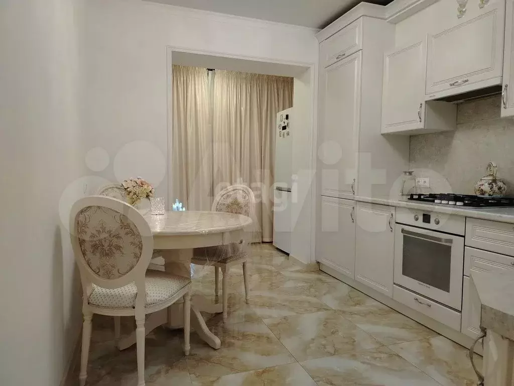 2-к. квартира, 54 м, 4/4 эт. - Фото 0