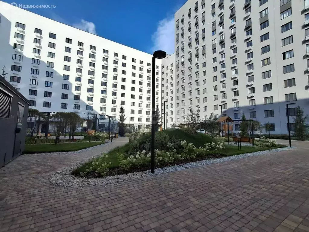 1-комнатная квартира: Тюмень, улица Республики, 204к11 (47.8 м) - Фото 1