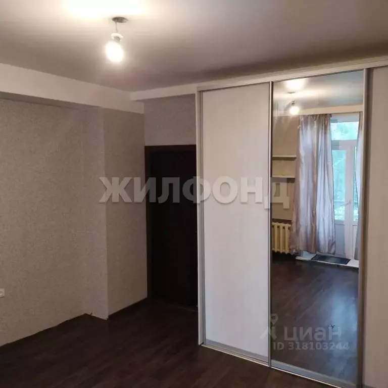 Комната Новосибирская область, Новосибирск ул. Пархоменко, 8 (17.3 м) - Фото 1