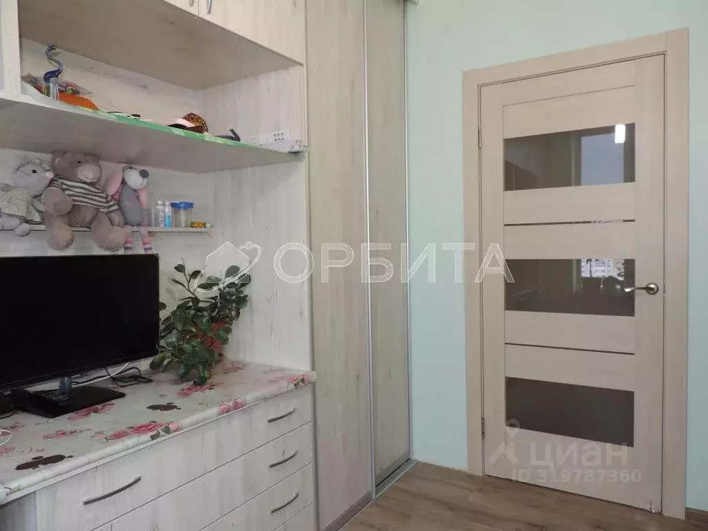 2-к кв. Тюменская область, Тюмень ул. Фармана Салманова, 8 (50.0 м) - Фото 1