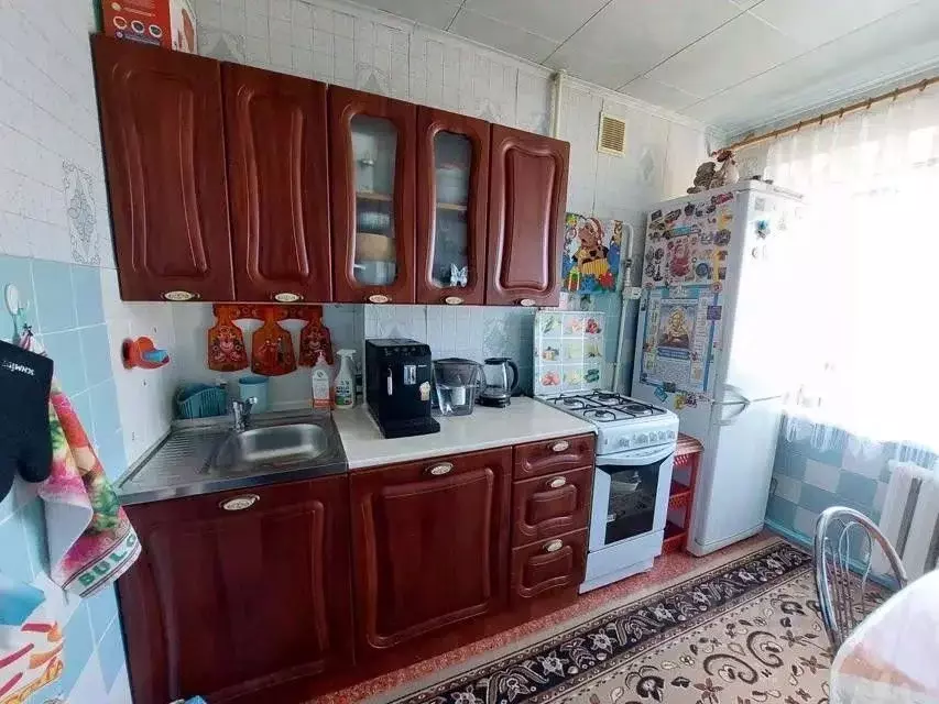 3-к кв. Омская область, Омск Заозерный мкр, ул. Бородина, 42 (60.9 м) - Фото 2