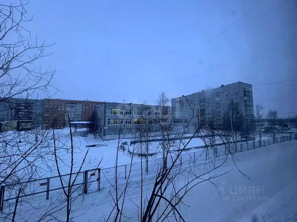 1-к кв. Коми, Усинск Возейская ул., 7 (30.3 м) - Фото 0