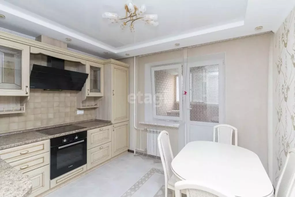 2-к кв. Тюменская область, Тюмень Широтная ул., 189к1 (75.8 м) - Фото 0