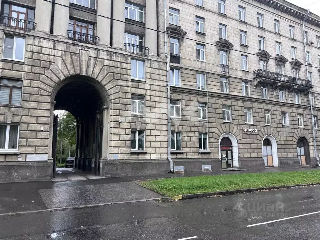 Помещение свободного назначения в Санкт-Петербург ул. Маринеско, 9 (70 ... - Фото 1