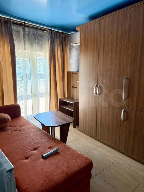 Комната 25 м в 1-к., 1/4 эт. - Фото 1