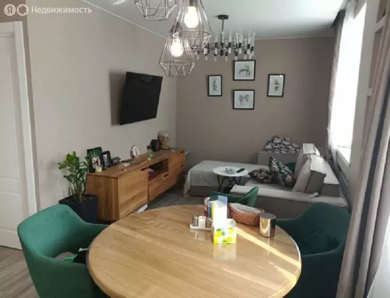 3-комнатная квартира: посёлок Парголово, улица Шишкина, 311 (52 м) - Фото 1