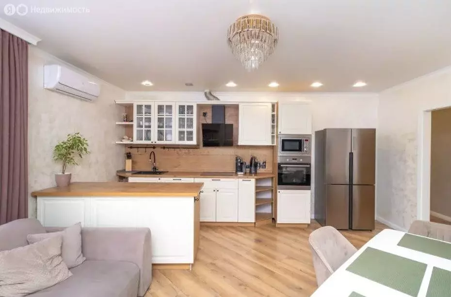 2-комнатная квартира: Тюмень, улица Новосёлов, 96 (68.1 м) - Фото 1