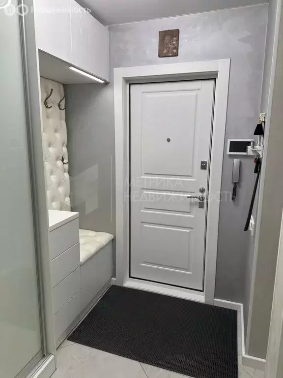 3-комнатная квартира: Новый Уренгой, район Северная Жилая Часть, ... - Фото 1