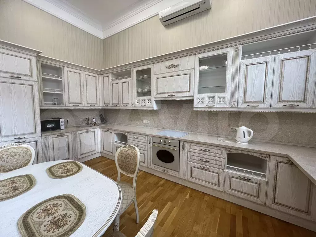 2-к. квартира, 120м, 1/3эт. - Фото 1