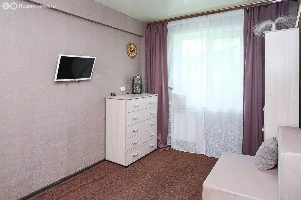 3-комнатная квартира: Омск, улица Гуртьева, 27 (63.1 м) - Фото 1