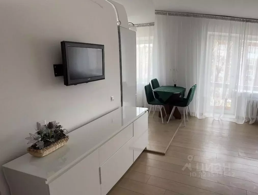 2-к кв. Иркутская область, Иркутск Украинская ул., 1А (44.0 м) - Фото 0